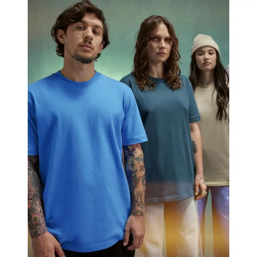 B and C #E220 T-Shirt TG002 White L