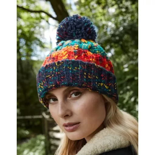 Uniszex téli kötött sapka Beechfield Corkscrew Pom Pom Beanie B486 Cherry Sherbet