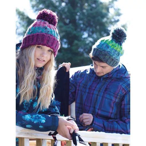 Uniszex téli kötött sapka Beechfield Corkscrew Pom Pom Beanie B486 Winter Berries