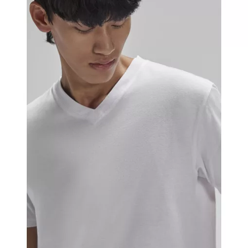 B and C #E150 V T-Shirt TU008 Off White L