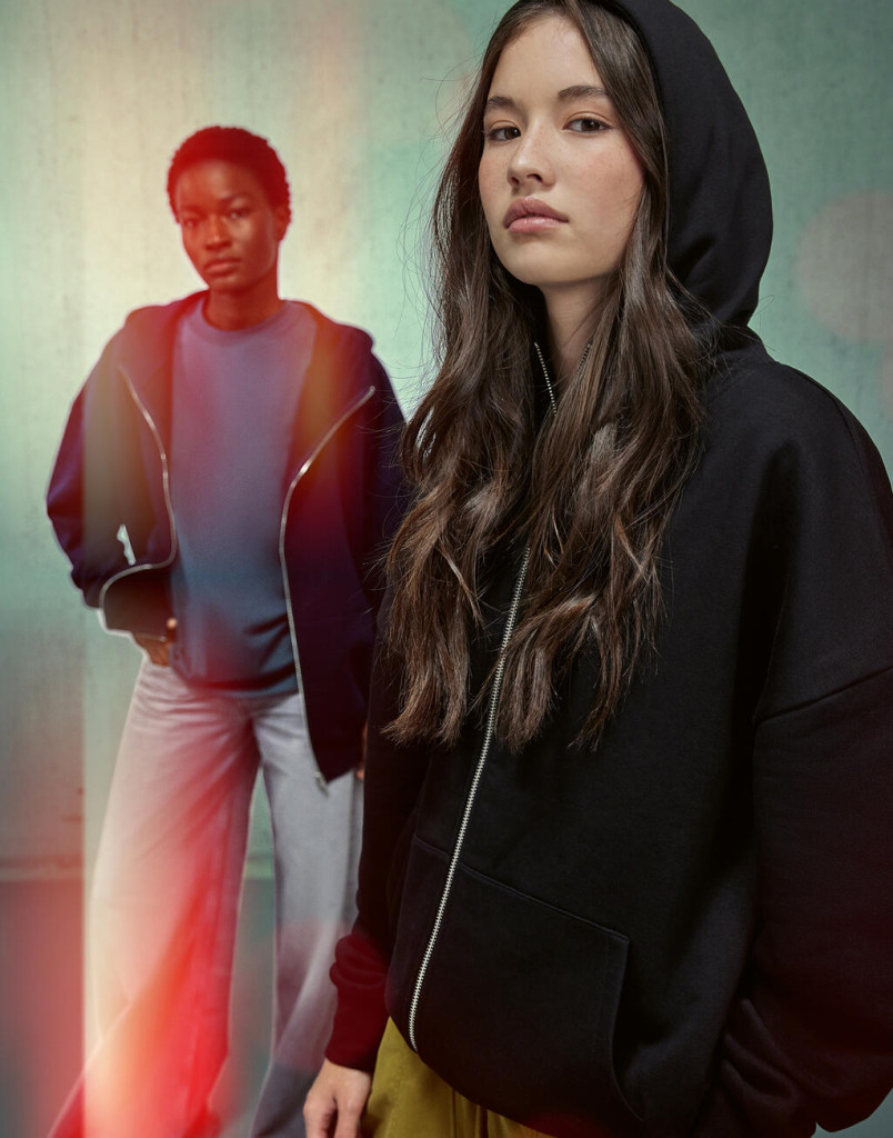 B and C Influence Zip Hood WG003 Black M