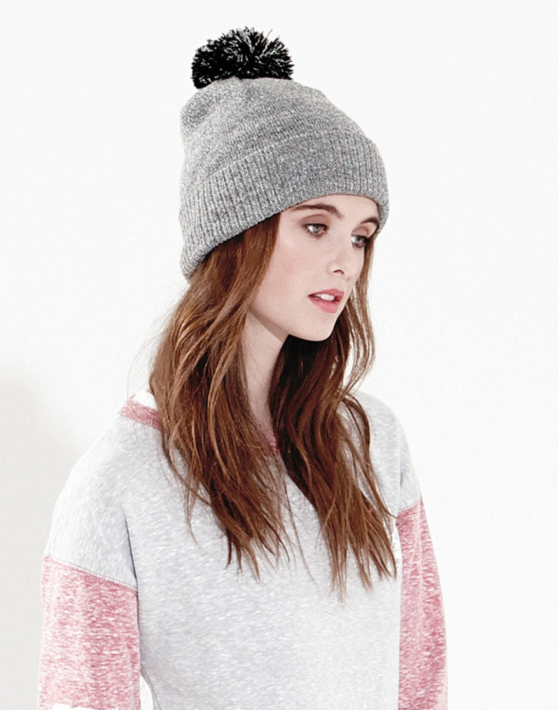 Uniszex téli sapka Beechfield Snowstar Beanie Egy méret, Fehér/Fekete